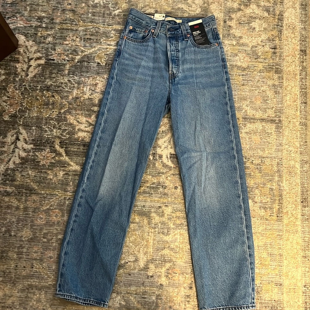 Levi’s Ribcage Straight Ankle Jeans